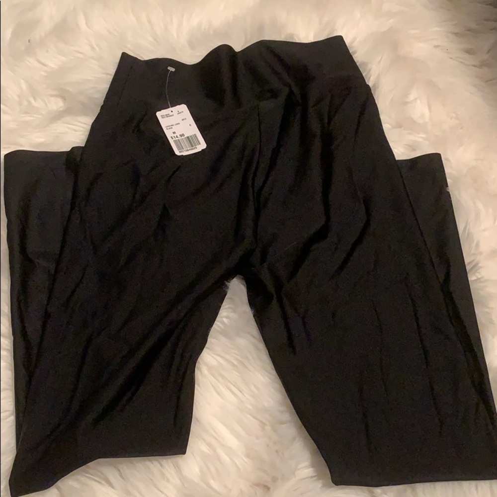 NWT Forever 21 size M black shiny leggings
